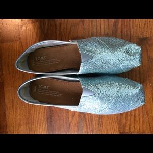 Light blue sparkle TOMS